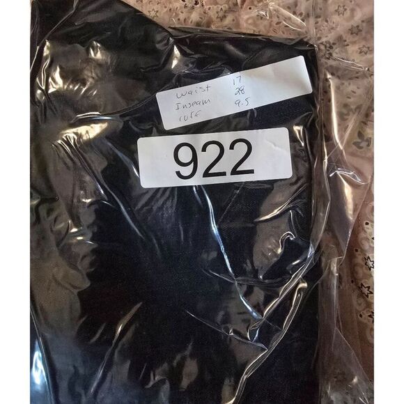 Chicos Modern Fit Straight Leg Dark Wash Embellished Pocket Jeans Size 2 Short - Picture 13 of 13